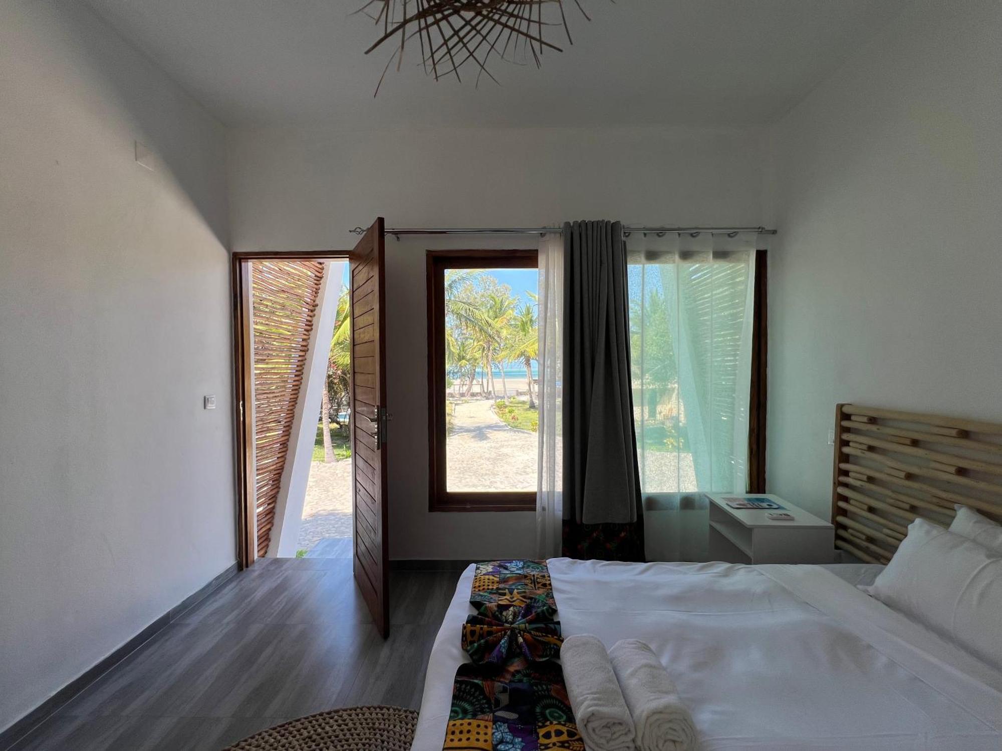 New Giraffe House Bed & Breakfast Vilanculos Ngoại thất bức ảnh